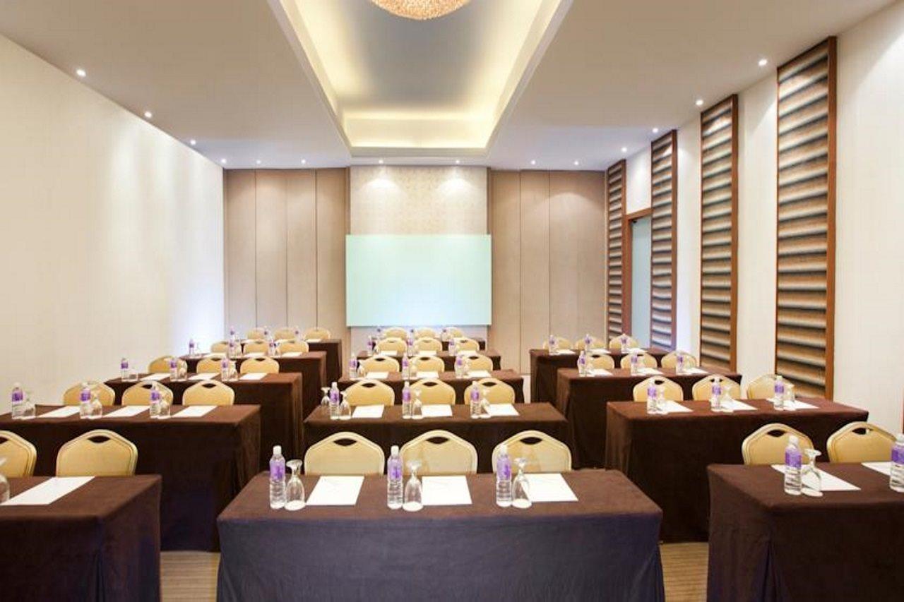 Hotel Silka Maytower 3*