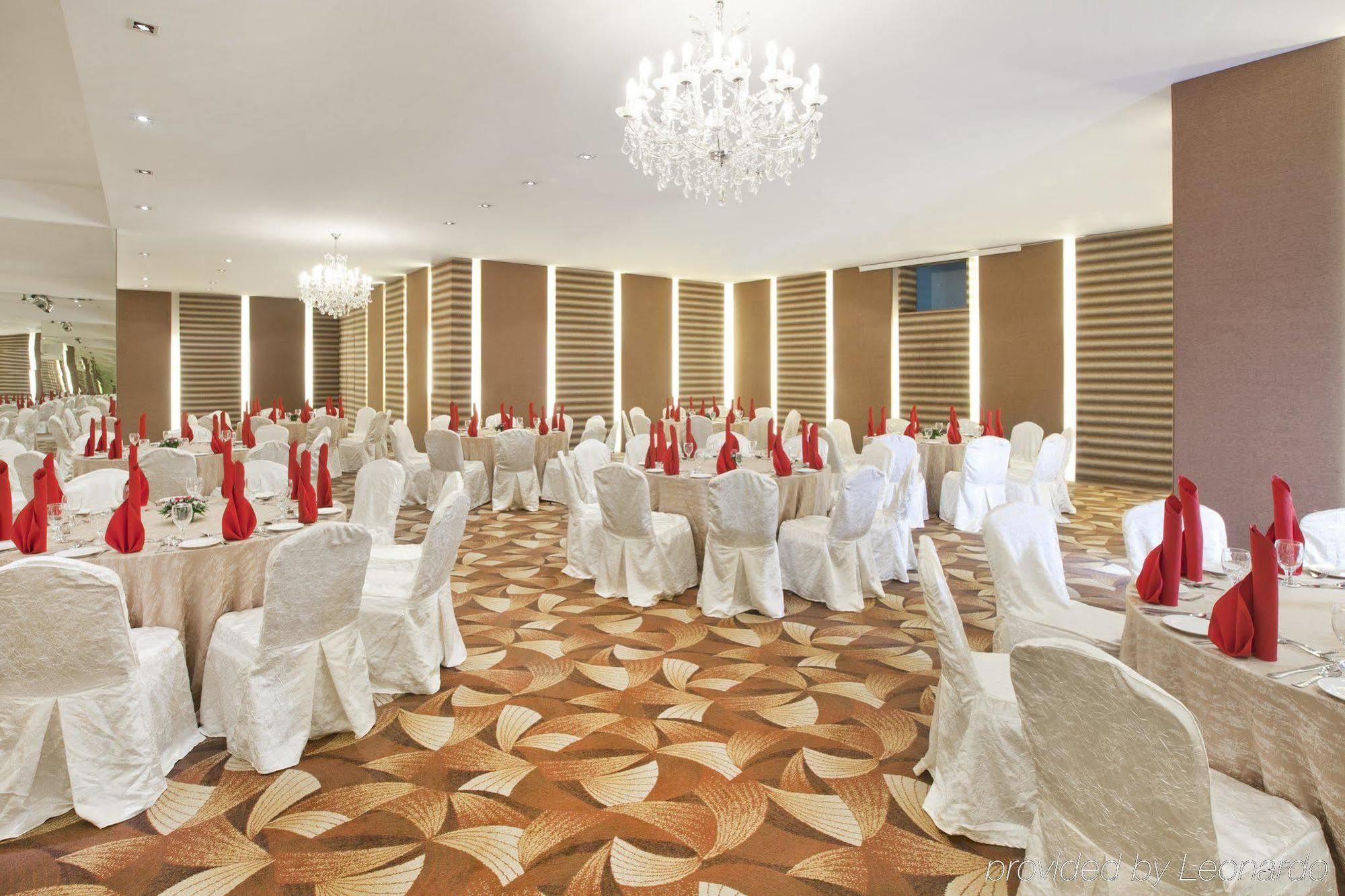 Silka Maytower 3*